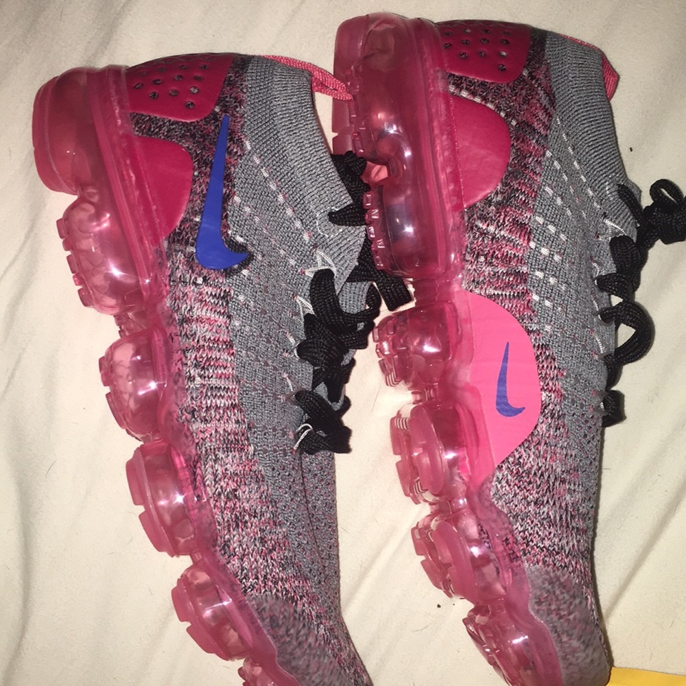 vapormaxes